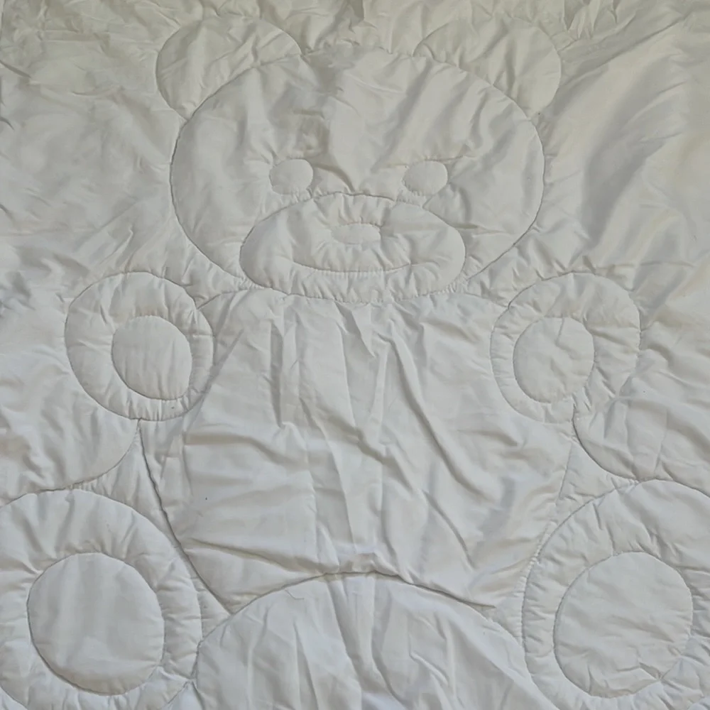 Crib/Toddler Comforter | White Teddy Bear Quilting